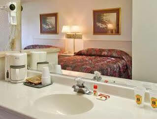 Super 8 By Wyndham Hotel Fernley